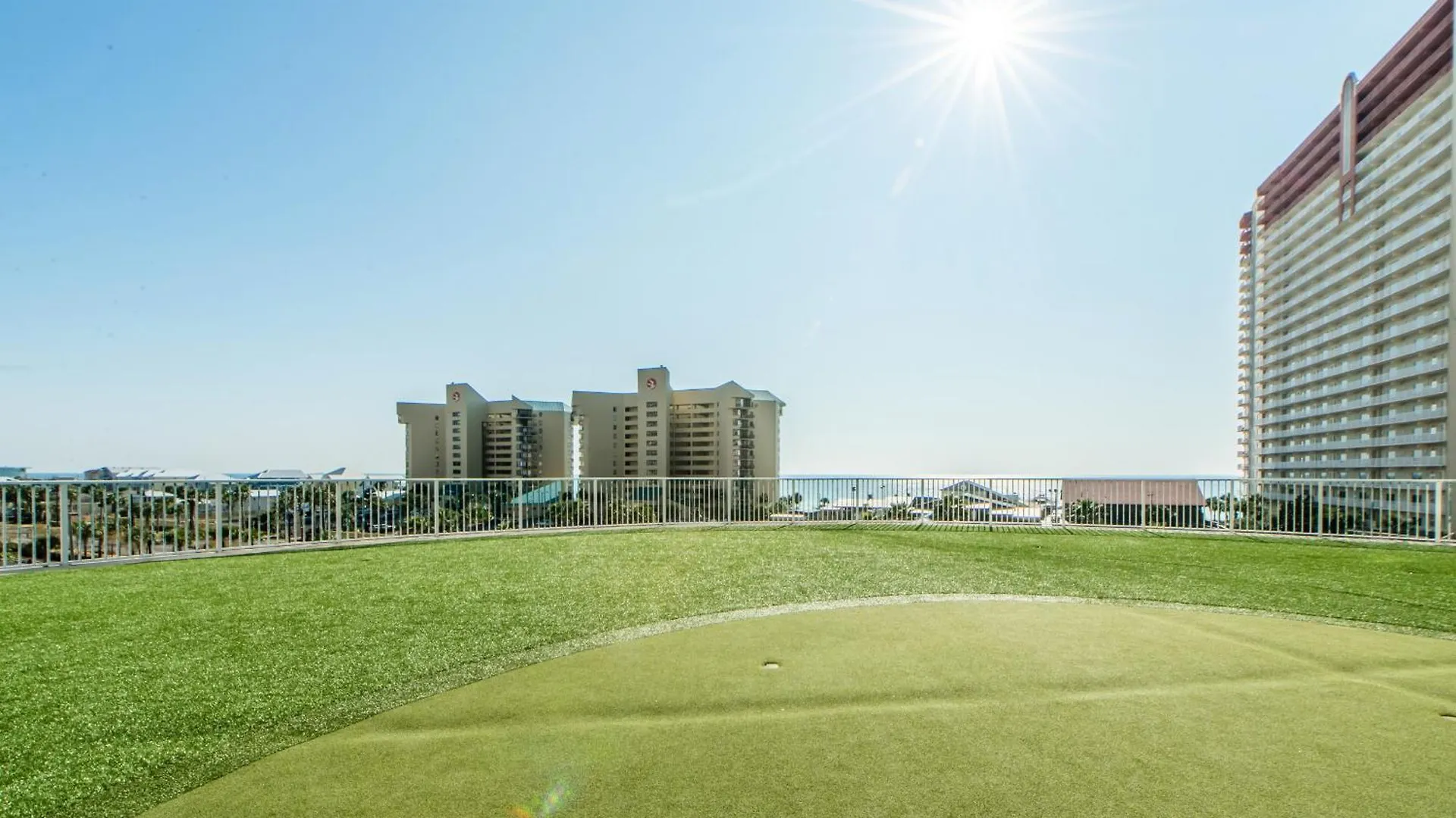 Laketown Wharf 1527 Панама-Сити 0*,  США